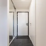 Zwirn Centre Apt, 2 Parking Space, Business&pleasure * ブラチスラヴァ