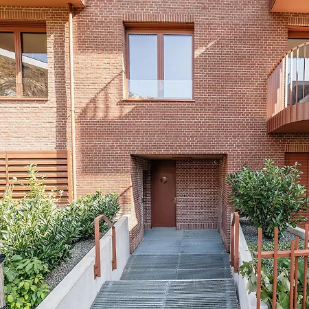 Zwirn Centre Apt, 2 Parking Space, Business&pleasure Bratislava