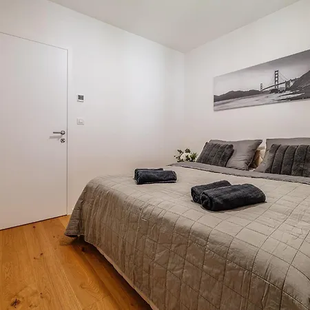 Zwirn City Centre Apt, 2 Parking Space, Business&Pleasure شقة *