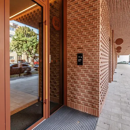 Zwirn Centre Apt,free Parking Business&pleasure
