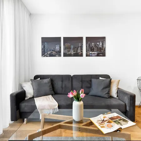 Zwirn Centre Apt, 2 Parking Space, Business&pleasure * 布拉迪斯拉发