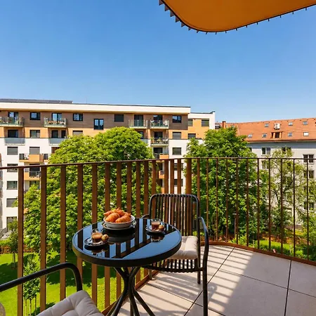 아파트 Zwirn Centre Apt, 2 Parking Space, Business&pleasure 브라티슬라바