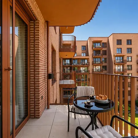 Zwirn Centre Apt, 2 Parking Space, Business&pleasure 布拉迪斯拉发