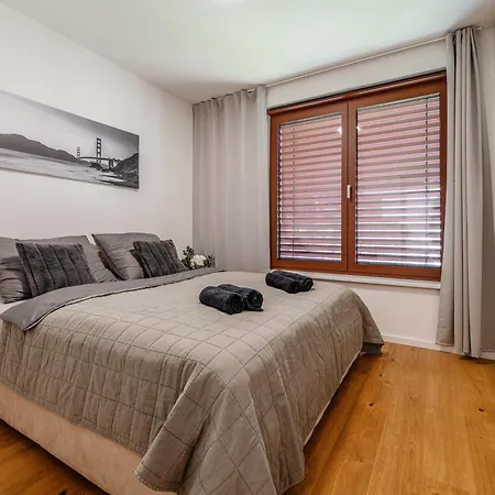 Zwirn Centre Apt, 2 Parking Space, Business&pleasure Μπρατισλάβα