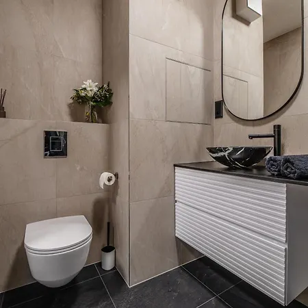 Zwirn Centre Apt, 2 Parking Space, Business&pleasure *