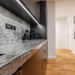 Zwirn Centre Apt, 2 Parking Space, Business&pleasure * Bratislava