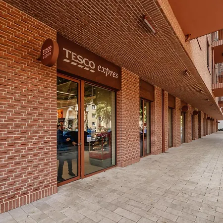 Zwirn Centre Apt, 2 Parking Space, Business&pleasure Apartment